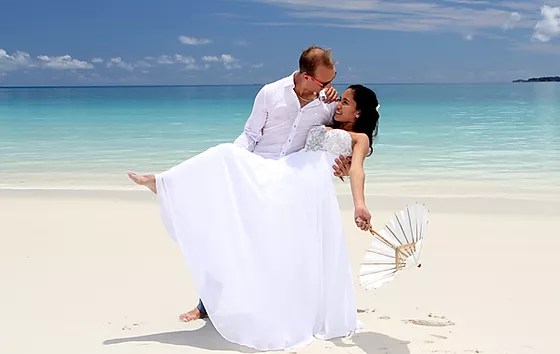 Whilst our elopement and wedding packages remain the same . Www Divineweddingswhitsundays Com Au Weddings Whitehaven Beachweddings